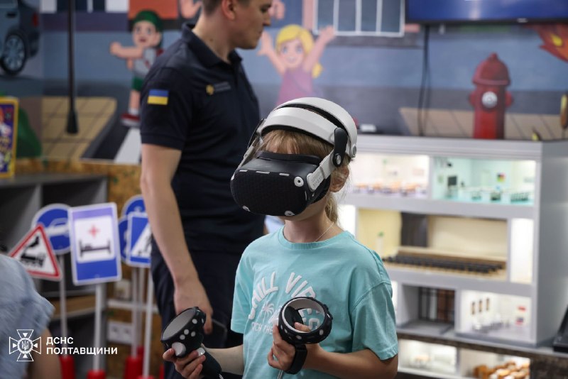 🚒 👫Полтавські рятувальники навчали дітей правилам безпеки
Малеча побувала на пожежно-технічній виставці 🚒 👫Полтавські рятувальники навчали дітей правилам безпеки
Малеча побувала на пожежно-технічній виставці