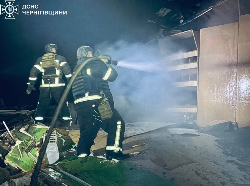 #Чернігівщина: росія не припиняє атак — є загиблі і поранені
Упродовж доби область знову зазнала серії ударів безпілотниками. #Чернігівщина: росія не припиняє атак — є загиблі і поранені
Упродовж доби область знову зазнала серії ударів безпілотниками.