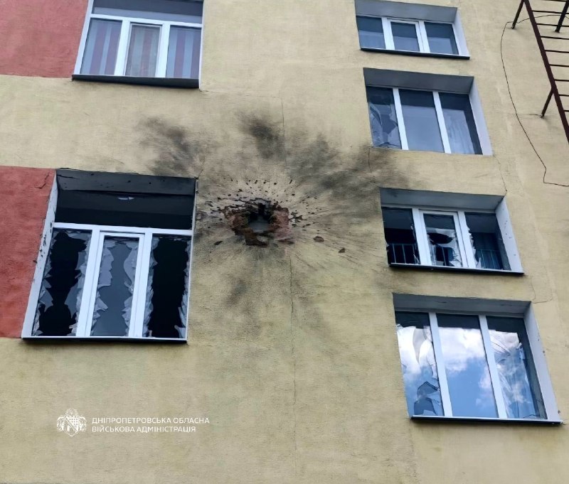 Дніпропетровщина
9 серпня
7:30
11 людей дістали поранень. Майже 10 разів ворог атакував три райони безпілотниками, артилерією та авіабомбою. Дніпропетровщина
9 серпня
7:30
11 людей дістали поранень. Майже 10 разів ворог атакував три райони безпілотниками, артилерією та авіабомбою.