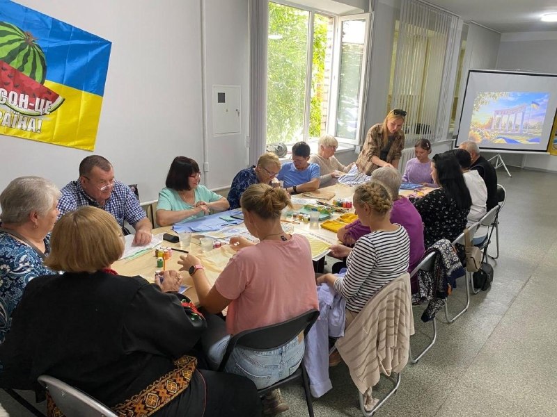 Житомирський координаційний центр «Вільні разом» надає системну підтримку переселенцям з Херсонщини. Житомирський координаційний центр «Вільні разом» надає системну підтримку переселенцям з Херсонщини.