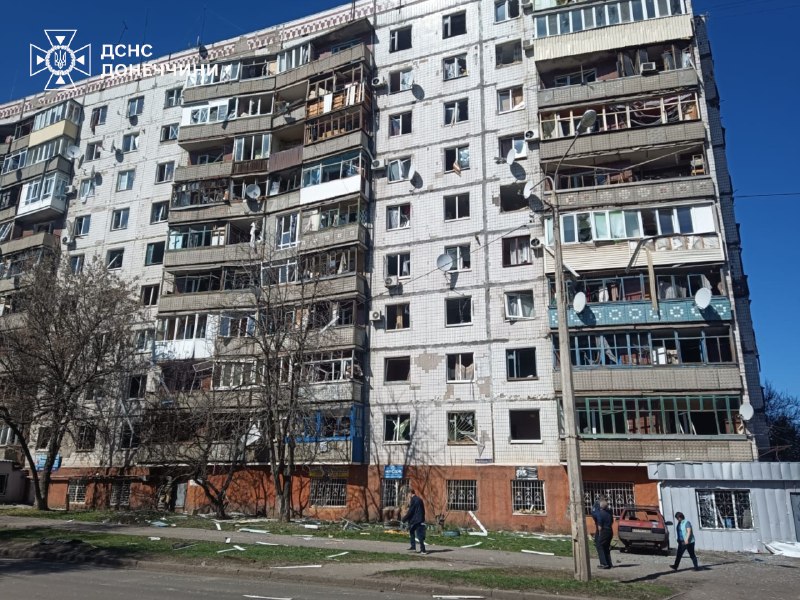 ❗️ #Донеччина: 3 загиблих та 13 поранених, внаслідок російського авіаудару
Сьогодні росіни завдали масованого авіаудару по місту Краматорськ ❗️ #Донеччина: 3 загиблих та 13 поранених, внаслідок російського авіаудару
Сьогодні росіни завдали масованого авіаудару по місту Краматорськ