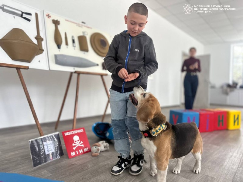 🐕 Рятувальники разом із чотирилапим помічником Тото завітали до юннатів гуртка «Природа навколо нас» 🐕 Рятувальники разом із чотирилапим помічником Тото завітали до юннатів гуртка «Природа навколо нас»