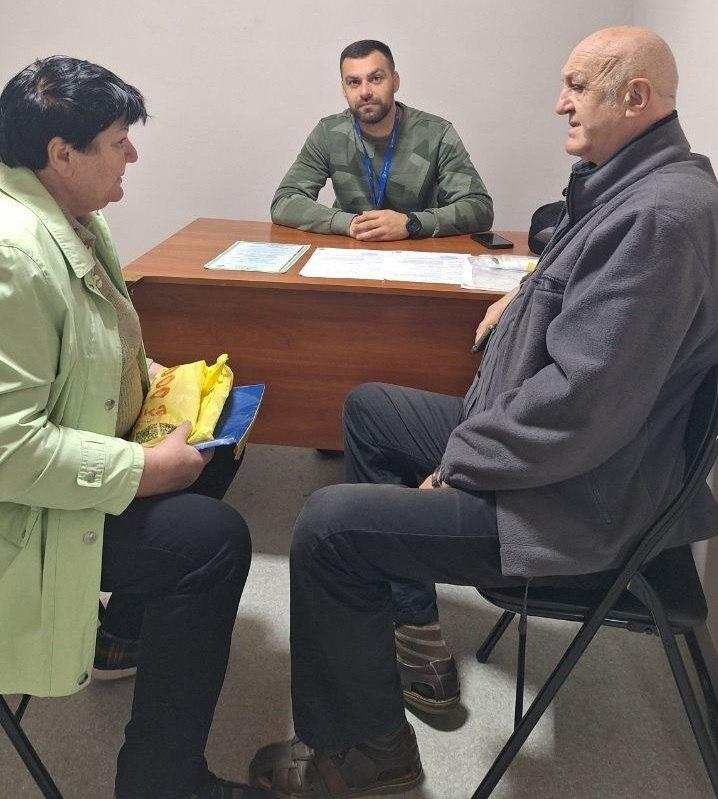 Черкаський координаційний центр «Вільні разом» продовжує допомагати переселенцям з Херсонщини. Черкаський координаційний центр «Вільні разом» продовжує допомагати переселенцям з Херсонщини.