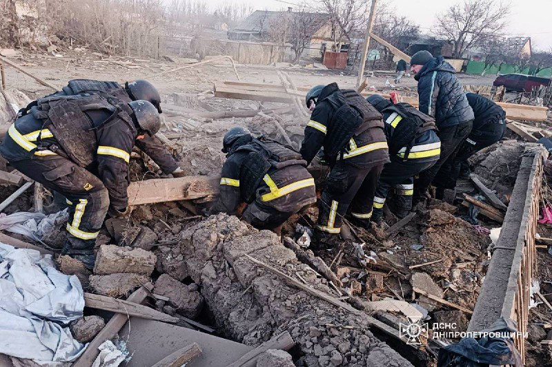 🔥Дніпропетровщина: внаслідок російської атаки загинув чоловік
Вночі росіяни атакували три райони області. 🔥Дніпропетровщина: внаслідок російської атаки загинув чоловік
Вночі росіяни атакували три райони області.