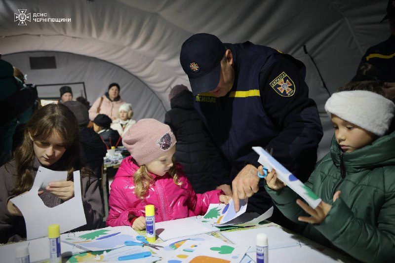 На Чернігівщині психологи ДСНС підтримують громадян у Пунктах незламності На Чернігівщині психологи ДСНС підтримують громадян у Пунктах незламності