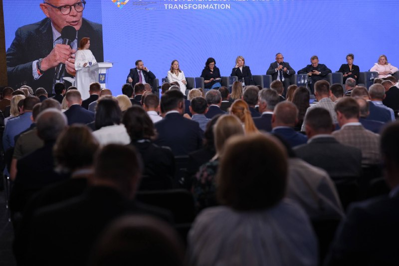Сьогодні долучився до роботи ІV Міжнародного саміту міст та регіонів «Partnership Сьогодні долучився до роботи ІV Міжнародного саміту міст та регіонів «Partnership