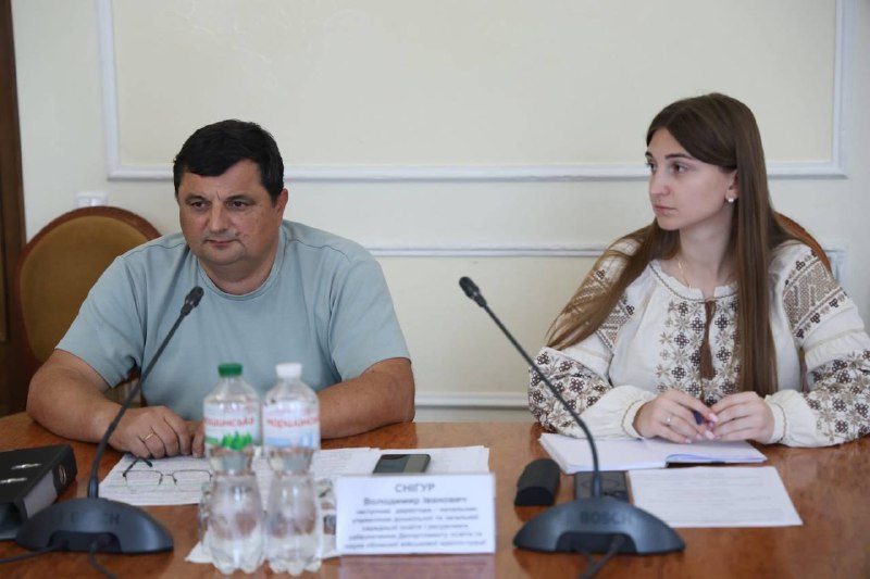 На Хмельниччині триває реалізація ініціативи Президента України «Пакунок школяра» На Хмельниччині триває реалізація ініціативи Президента України «Пакунок школяра»