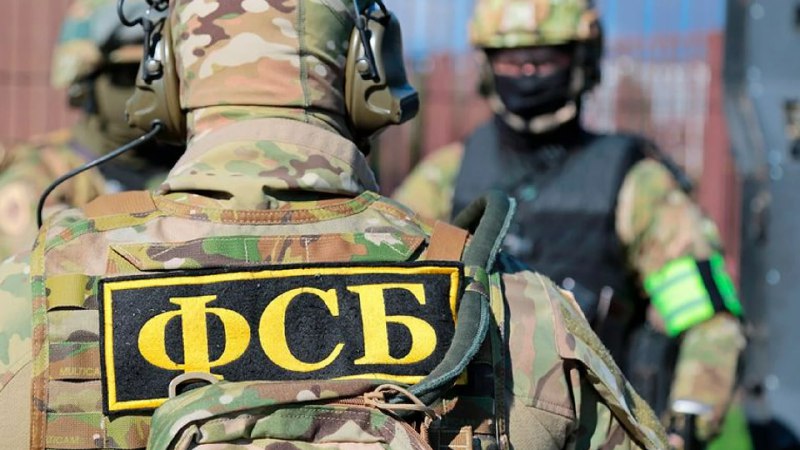 😡В окупації перевіряють телефони мешканців для пошуку «опозиціонерів» 😡В окупації перевіряють телефони мешканців для пошуку «опозиціонерів»
