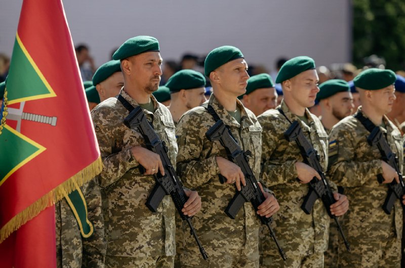 Взяв участь в урочистостях з нагоди Дня Незалежності України
Сьогодні на Софійській площі столиці разом із Президентом України Взяв участь в урочистостях з нагоди Дня Незалежності України
Сьогодні на Софійській площі столиці разом із Президентом України