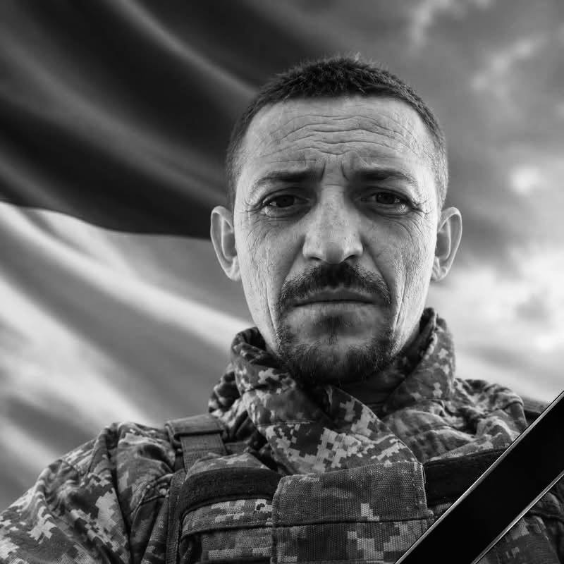 Щоденно о 9 годині – загальнонаціональна хвилина мовчання. Зупиніться, де б ви не були Щоденно о 9 годині – загальнонаціональна хвилина мовчання. Зупиніться, де б ви не були