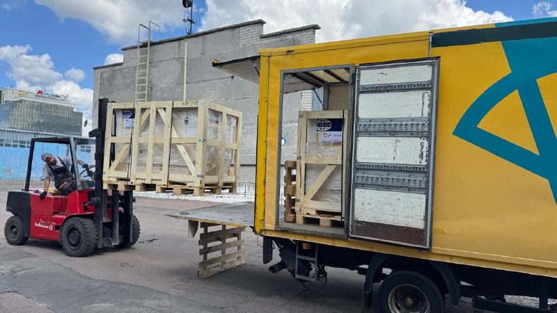 Релоковані медичні та освітні заклади Луганщини отримали генератори від німецьких партнерів Релоковані медичні та освітні заклади Луганщини отримали генератори від німецьких партнерів