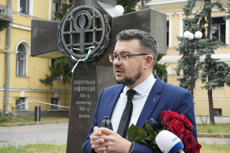 БІЛЬ, ЯКИЙ НІКОЛИ НЕ БУДЕ ЗАГОЄНИЙ: УІНП ВШАНУВАВ ПАМʼЯТЬ ЖЕРТВ ДЕПОРТАЦІЇ БІЛЬ, ЯКИЙ НІКОЛИ НЕ БУДЕ ЗАГОЄНИЙ: УІНП ВШАНУВАВ ПАМʼЯТЬ ЖЕРТВ ДЕПОРТАЦІЇ
