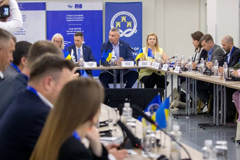 Разом із Генеральним секретарем Конгресу місцевих та регіональних влад Ради Європи Матьє Морі відкрили у Києві... Разом із Генеральним секретарем Конгресу місцевих та регіональних влад Ради Європи Матьє Морі відкрили у Києві...