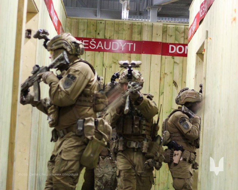 🐺6 років тому вперше в історії підрозділ SOF країни, яка не є членом НАТО, успішно пройшов оцінку готовності... 🐺6 років тому вперше в історії підрозділ SOF країни, яка не є членом НАТО, успішно пройшов оцінку готовності...