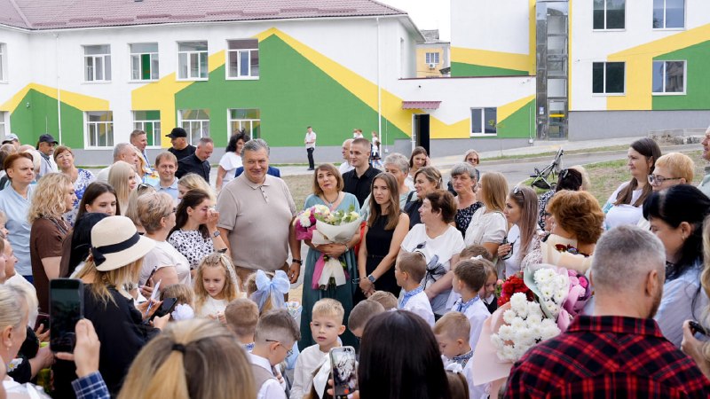 Привітав школярів Малинського ліцею №2 зі святом Першого дзвоника та початком нового навчального року Привітав школярів Малинського ліцею №2 зі святом Першого дзвоника та початком нового навчального року