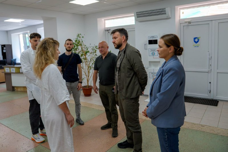 Херсонщину з робочим візитом відвідав Міністр соціальної політики, сім’ї та єдності України Денис Улютін. Херсонщину з робочим візитом відвідав Міністр соціальної політики, сім’ї та єдності України Денис Улютін.
