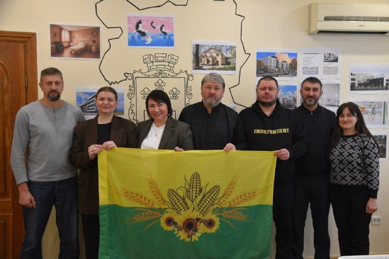 «Пліч-о-пліч»: як громади Луганщини вибудовують мережу підтримки по всій Україні «Пліч-о-пліч»: як громади Луганщини вибудовують мережу підтримки по всій Україні