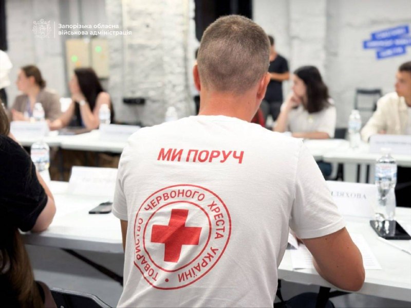 Волонтери, благодійники й обласна влада координують роботу для допомоги людям Волонтери, благодійники й обласна влада координують роботу для допомоги людям