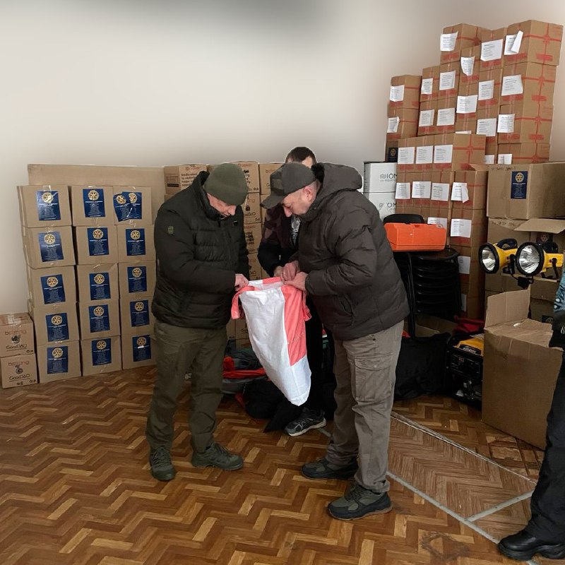 У Херсоні триває робота транзитного гуманітарного центру, діяльністю якого опікується Чулаківська СВА. У Херсоні триває робота транзитного гуманітарного центру, діяльністю якого опікується Чулаківська СВА.