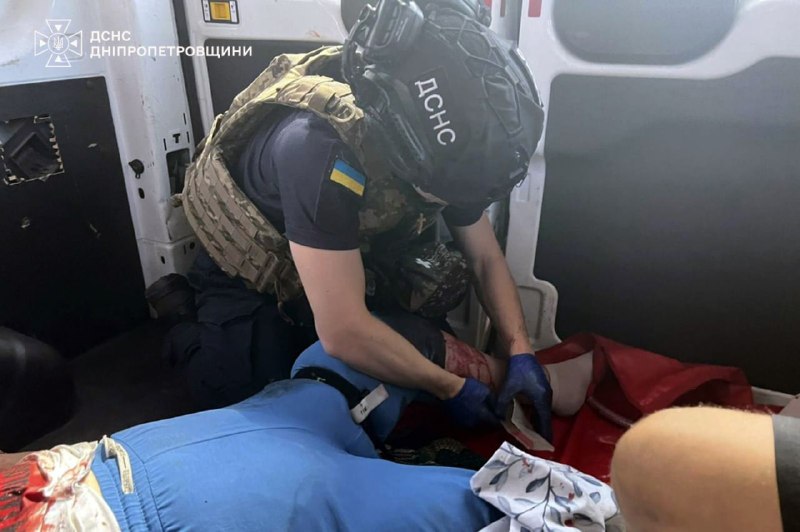 #Дніпропетровщина: через російські атаки загинула людина, ще 14 - постраждали
Ворог понад 20 разів атакував Дніпропетровщину #Дніпропетровщина: через російські атаки загинула людина, ще 14 - постраждали
Ворог понад 20 разів атакував Дніпропетровщину