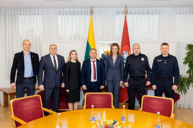 Делегація Херсонської області на чолі з першим заступником начальника Херсонської ОВА Дмитром Бутрієм взяла... Делегація Херсонської області на чолі з першим заступником начальника Херсонської ОВА Дмитром Бутрієм взяла...