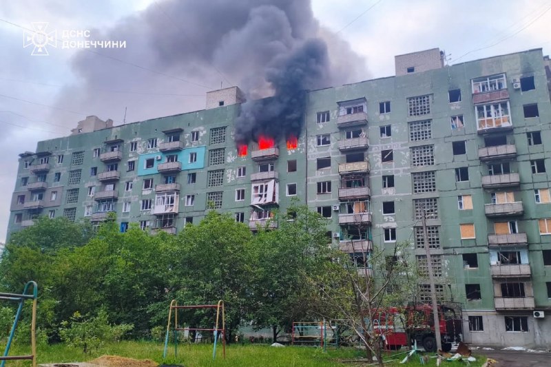 #Донеччина: понад 20 російських ударів за добу, рятувальники працювали під загрозою повторних атак #Донеччина: понад 20 російських ударів за добу, рятувальники працювали під загрозою повторних атак