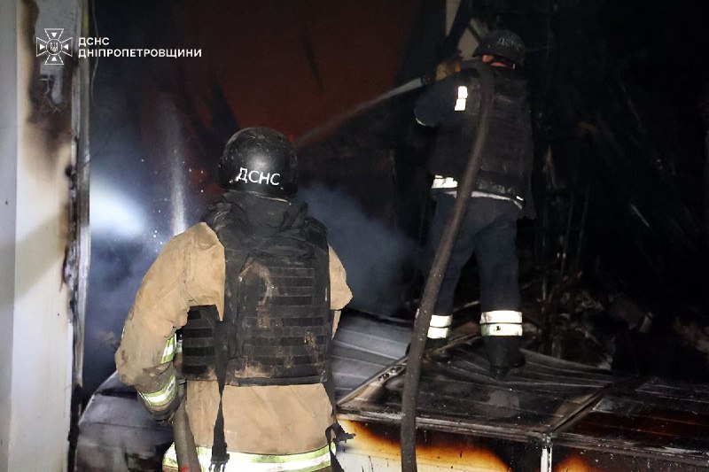 #Дніпропетровщина: рятувальники ліквідували наслідки російських обстрілів #Дніпропетровщина: рятувальники ліквідували наслідки російських обстрілів