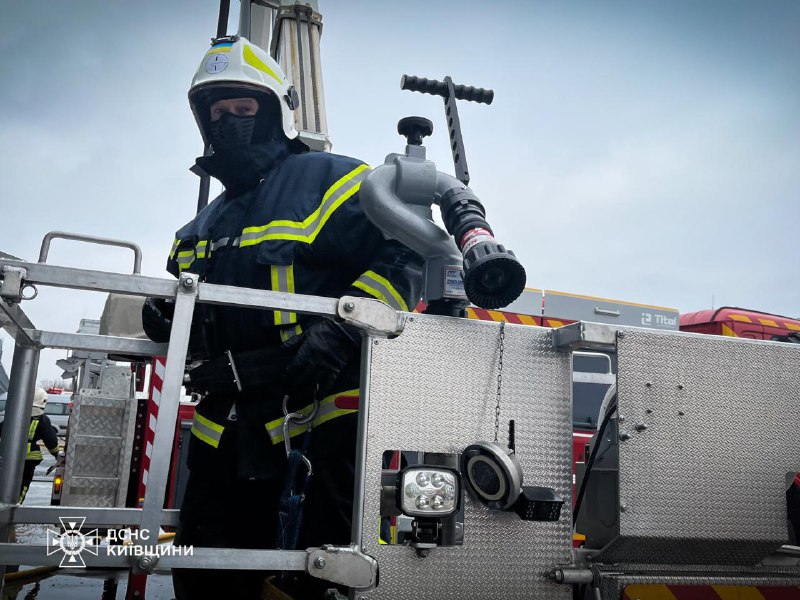 #Київщина: ліквідовано наслідки ворожих обстрілів у трьох районах області #Київщина: ліквідовано наслідки ворожих обстрілів у трьох районах області