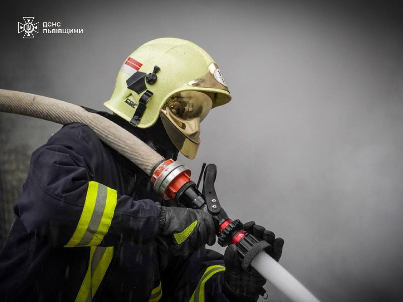 Ніч була важкою.
росія знову била по цивільній інфраструктурі дронами та ракетами. Ніч була важкою.
росія знову била по цивільній інфраструктурі дронами та ракетами.