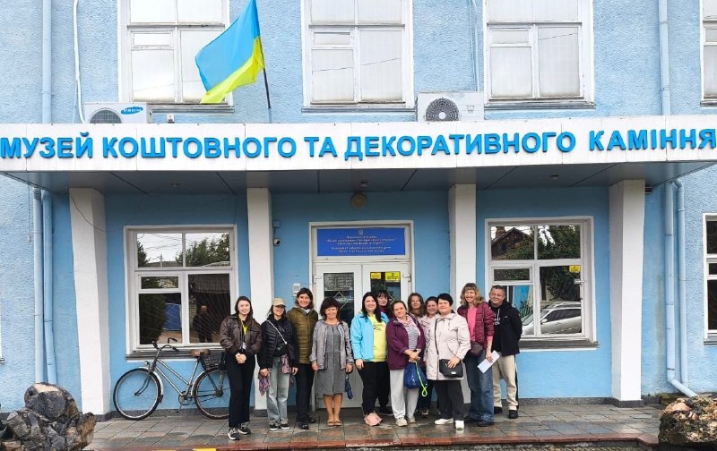 Координаційний центр «Вільні разом» у Житомирі всебічно підтримує переселенців із Херсонщини. Координаційний центр «Вільні разом» у Житомирі всебічно підтримує переселенців із Херсонщини.