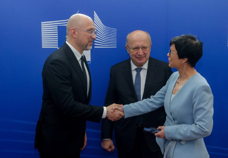 🇺🇦🇪🇺 У Брюсселі відбулася зустріч із Єврокомісаром з питань оборони та космосу Андрюсом Кубілюсом і Єврокомісаркою з питань розширення Мартою Кос. 🇺🇦🇪🇺 У Брюсселі відбулася зустріч із Єврокомісаром з питань оборони та космосу Андрюсом Кубілюсом і Єврокомісаркою з питань розширення Мартою Кос.