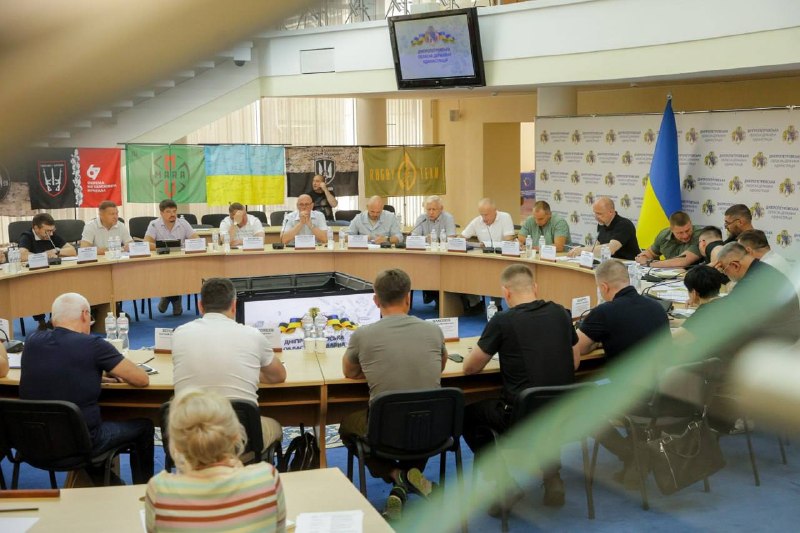 Працюємо на Дніпровщині.
Спільно з головою ОВА Олександром Ганжею, за участі народних депутатів Працюємо на Дніпровщині.
Спільно з головою ОВА Олександром Ганжею, за участі народних депутатів