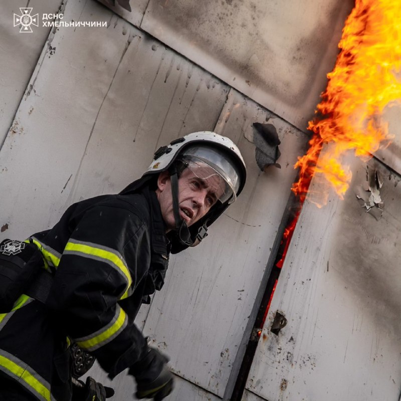 Так виглядають рятувальники Хмельниччини, коли повертаються з ліквідації пожежі 🔥 Так виглядають рятувальники Хмельниччини, коли повертаються з ліквідації пожежі 🔥