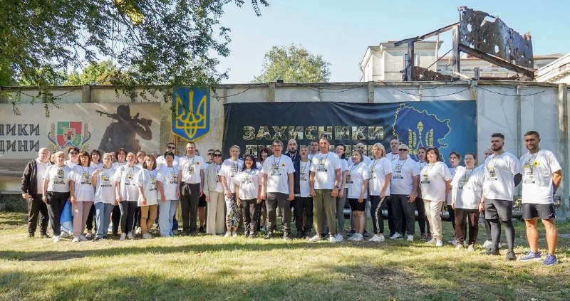 На Алеї Захисників Луганщини патріотичним забігом вшанували пам’ять загиблих воїнів На Алеї Захисників Луганщини патріотичним забігом вшанували пам’ять загиблих воїнів