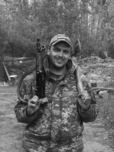 Щоденно о 9 годині – загальнонаціональна хвилина мовчання. Зупиніться, де б ви не були Щоденно о 9 годині – загальнонаціональна хвилина мовчання. Зупиніться, де б ви не були