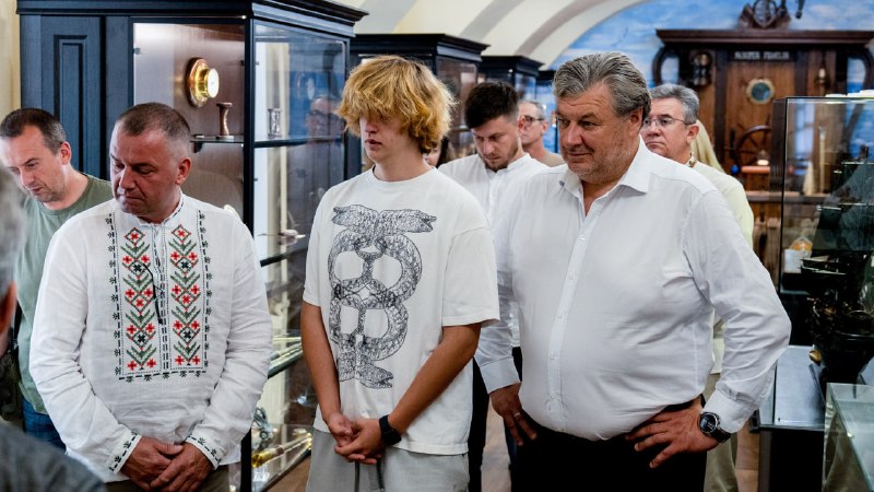 До Дня Незалежності України у Поліському національному університеті відкрили залу морської морехідної астрономії... До Дня Незалежності України у Поліському національному університеті відкрили залу морської морехідної астрономії...