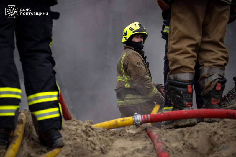 #Полтавщина: вогнеборці ліквідували всі пожежі, що виникли внаслідок російських обстрілів #Полтавщина: вогнеборці ліквідували всі пожежі, що виникли внаслідок російських обстрілів