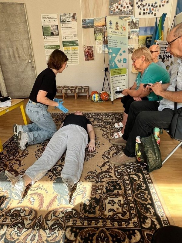 Координаційний центр «Вільні разом» у Кривому Розі продовжує всебічно підтримувати переселенців з Херсонщини. Координаційний центр «Вільні разом» у Кривому Розі продовжує всебічно підтримувати переселенців з Херсонщини.