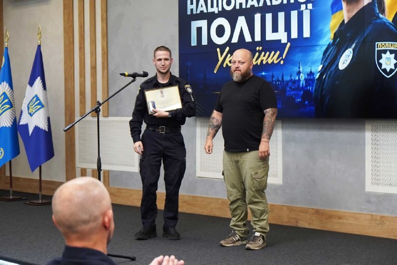 Поліцейських Луганщини привітали з професійним святом, відзначивши державними й відомчими нагородами Поліцейських Луганщини привітали з професійним святом, відзначивши державними й відомчими нагородами