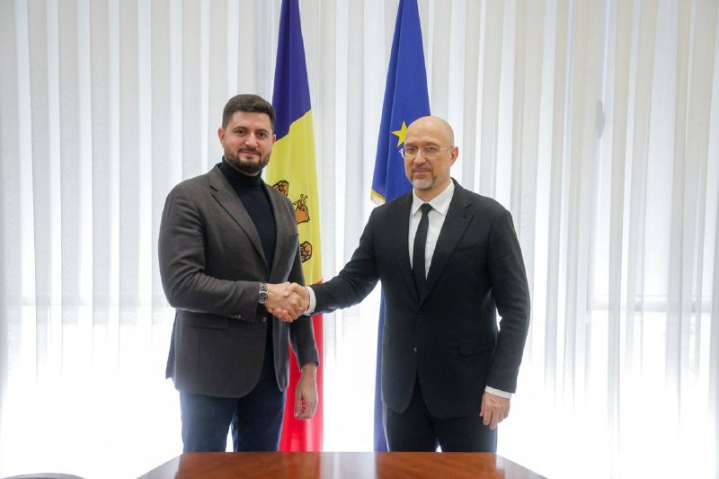 Підготовку до проходження зимового періоду обговорили під час зустрічі з Міністром енергетики Молдови Доріном Жунгієту. Підготовку до проходження зимового періоду обговорили під час зустрічі з Міністром енергетики Молдови Доріном Жунгієту.