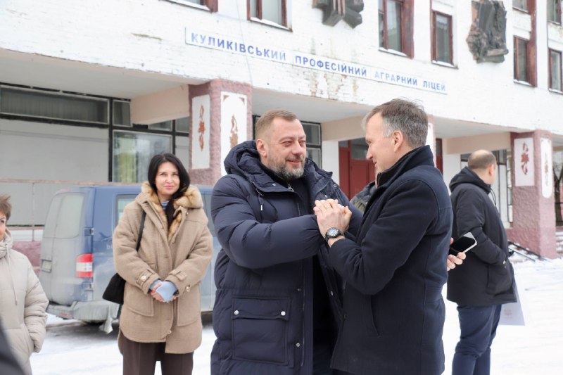 Разом із партнерами відкрили оновлене укриття в Куликівському професійному аграрному ліцеї Разом із партнерами відкрили оновлене укриття в Куликівському професійному аграрному ліцеї