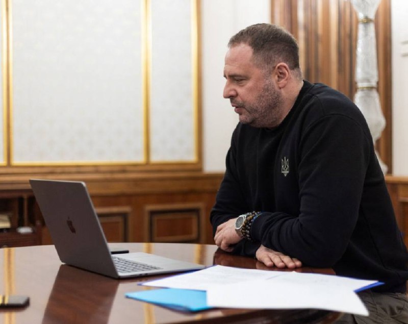 Сьогодні провів онлайн-зустріч із радниками з питань національної безпеки лідерів Франції, Великої Британії, Італії та Німеччини Сьогодні провів онлайн-зустріч із радниками з питань національної безпеки лідерів Франції, Великої Британії, Італії та Німеччини