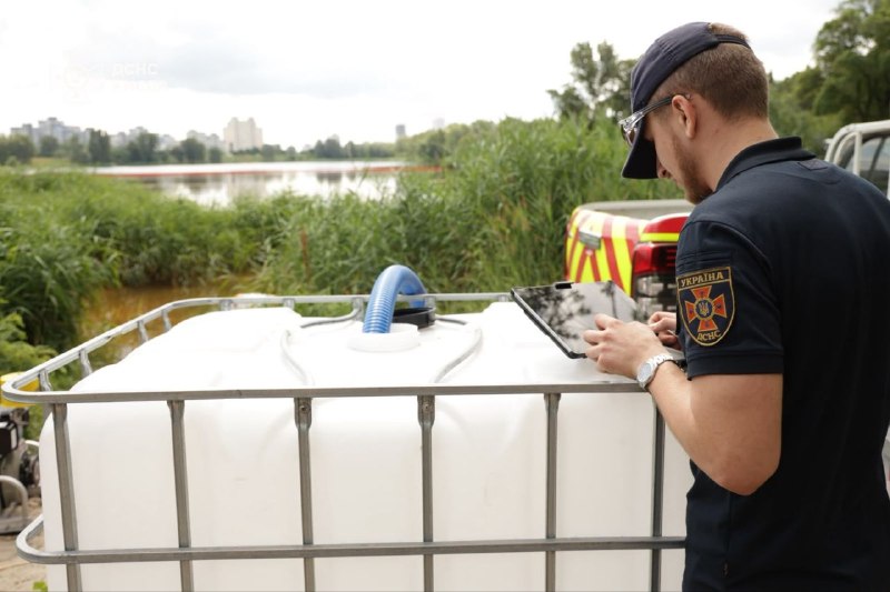 ❗У Києві тривають роботи з ліквідації забруднення озера Кирилівського. Нагадаємо, через російський масований... ❗У Києві тривають роботи з ліквідації забруднення озера Кирилівського. Нагадаємо, через російський масований...