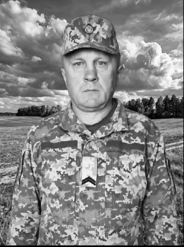 Щоденно о 9 годині – загальнонаціональна хвилина мовчання. Зупиніться, де б ви не були Щоденно о 9 годині – загальнонаціональна хвилина мовчання. Зупиніться, де б ви не були