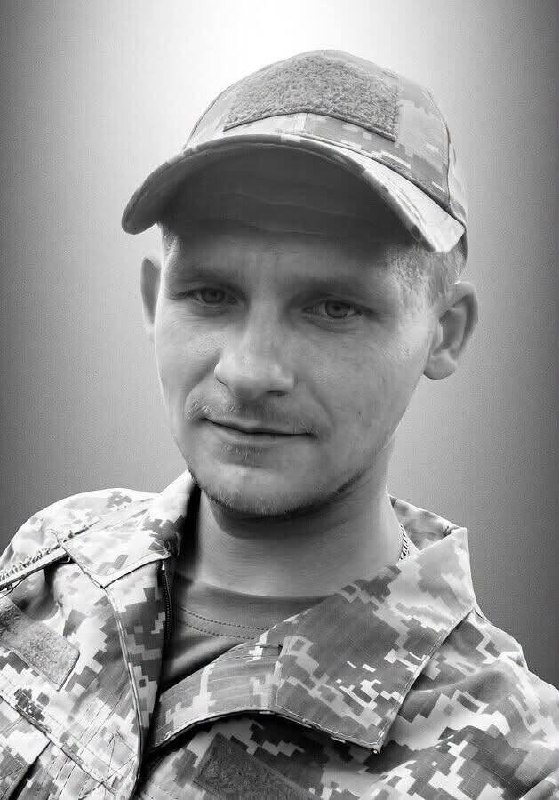 Щоденно о 9 годині – загальнонаціональна хвилина мовчання. Зупиніться, де б ви не були Щоденно о 9 годині – загальнонаціональна хвилина мовчання. Зупиніться, де б ви не були