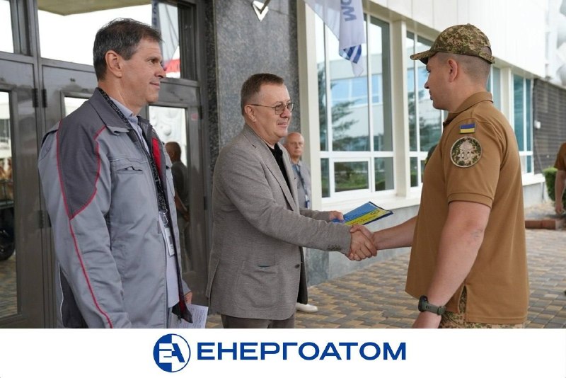 ⚛️ Павло Ковтонюк відвідав Південноукраїнську АЕС: у центрі уваги — безпека та підготовка до зими
Т.в.о ⚛️ Павло Ковтонюк відвідав Південноукраїнську АЕС: у центрі уваги — безпека та підготовка до зими
Т.в.о