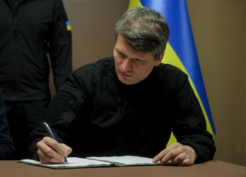 🇺🇦🇬🇧 Україна та Велика Британія розширюють оборонне партнерство.
На полях Міжнародного форуму оборонних... 🇺🇦🇬🇧 Україна та Велика Британія розширюють оборонне партнерство.
На полях Міжнародного форуму оборонних...