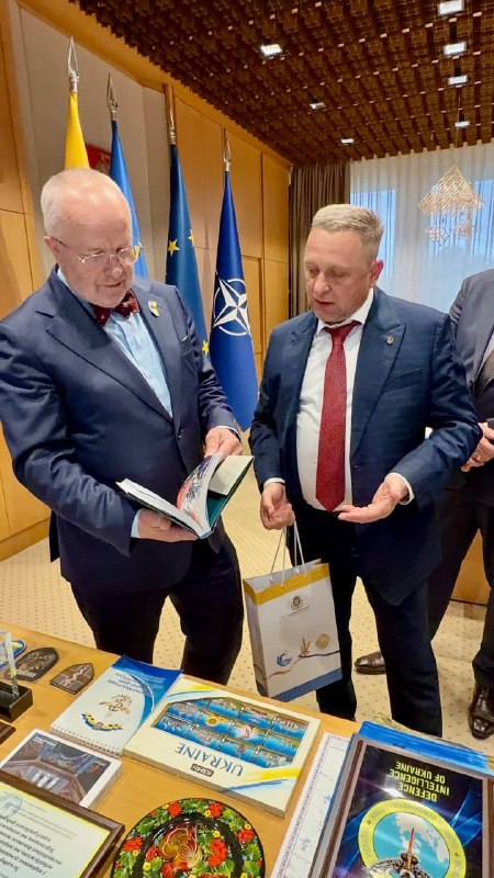 Делегація Херсонської області на чолі з першим заступником начальника Херсонської ОВА Дмитром Бутрієм взяла... Делегація Херсонської області на чолі з першим заступником начальника Херсонської ОВА Дмитром Бутрієм взяла...