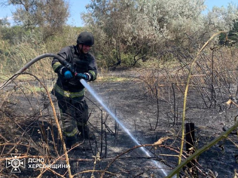 #Херсонщина: протягом минулої доби на території області виникло 14 пожеж, 6 із них — внаслідок російських атак #Херсонщина: протягом минулої доби на території області виникло 14 пожеж, 6 із них — внаслідок російських атак