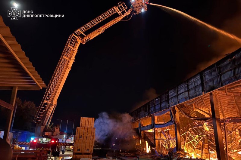 #Дніпропетровщина: рятувальники ліквідували наслідки російських обстрілів #Дніпропетровщина: рятувальники ліквідували наслідки російських обстрілів